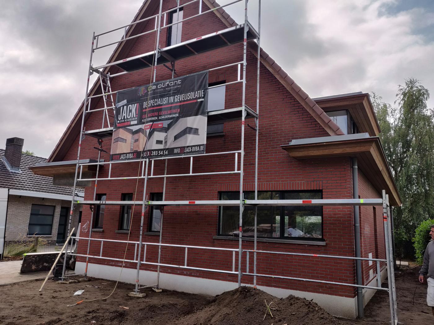 Gevel schilderen in Edegem: tijdens de werken