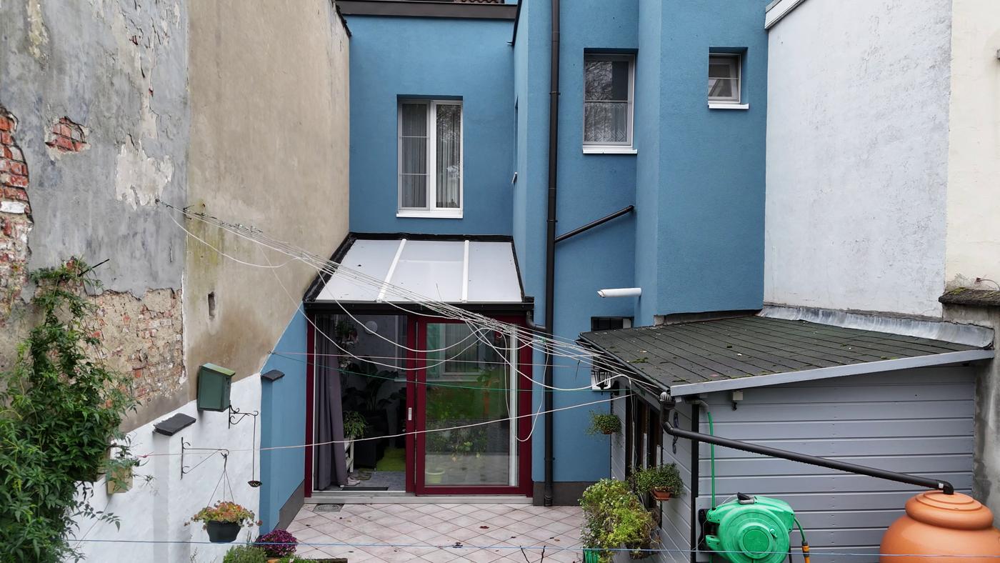 Gevelisolatie met crepi in Deurne: crepi blauw