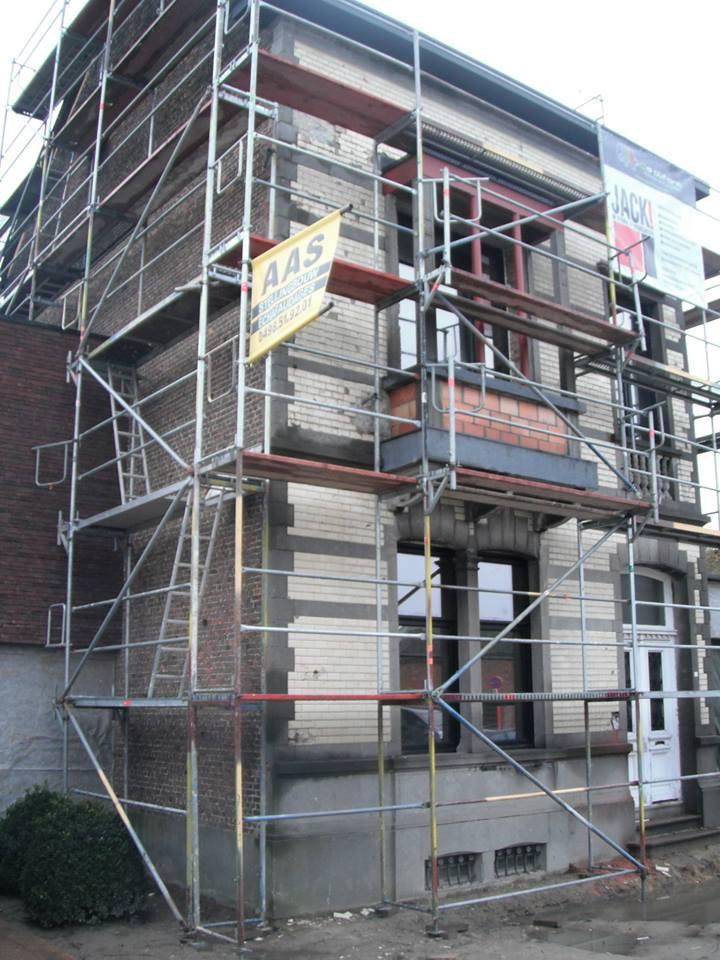 Gevelisolatie met crepi in Tisselt: voor de werken